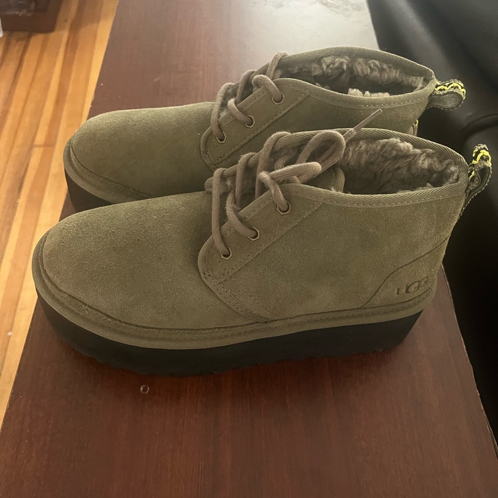 Ugg platform neumel size 9